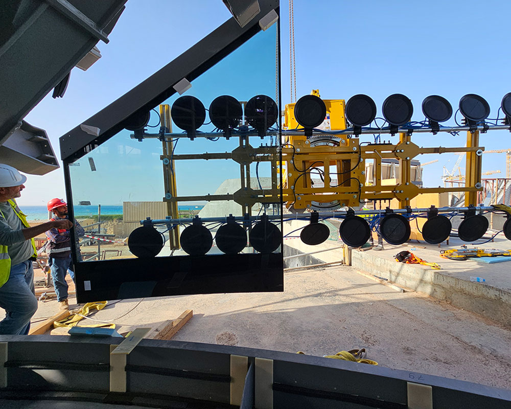 Sistemul de aspirație Heavydrive poate fi personalizat în funcție de forma și curbura sticlei